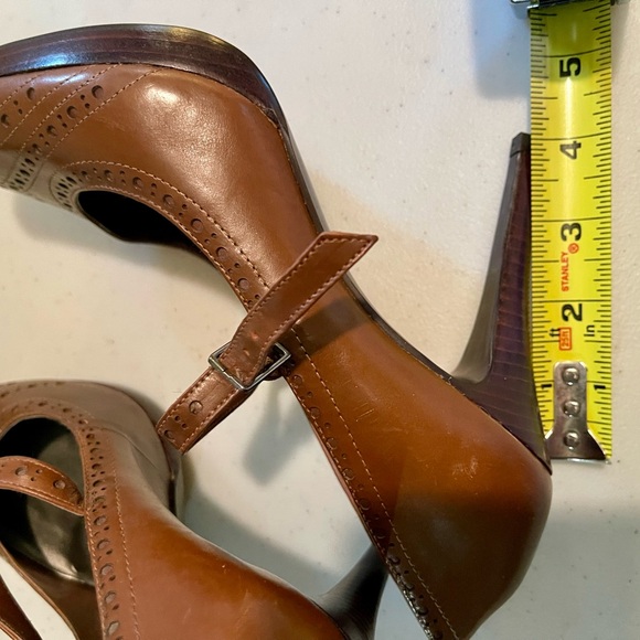 BCBG Ladies Mary Jane Stilettos, size 6 1/2. - Picture 4 of 6